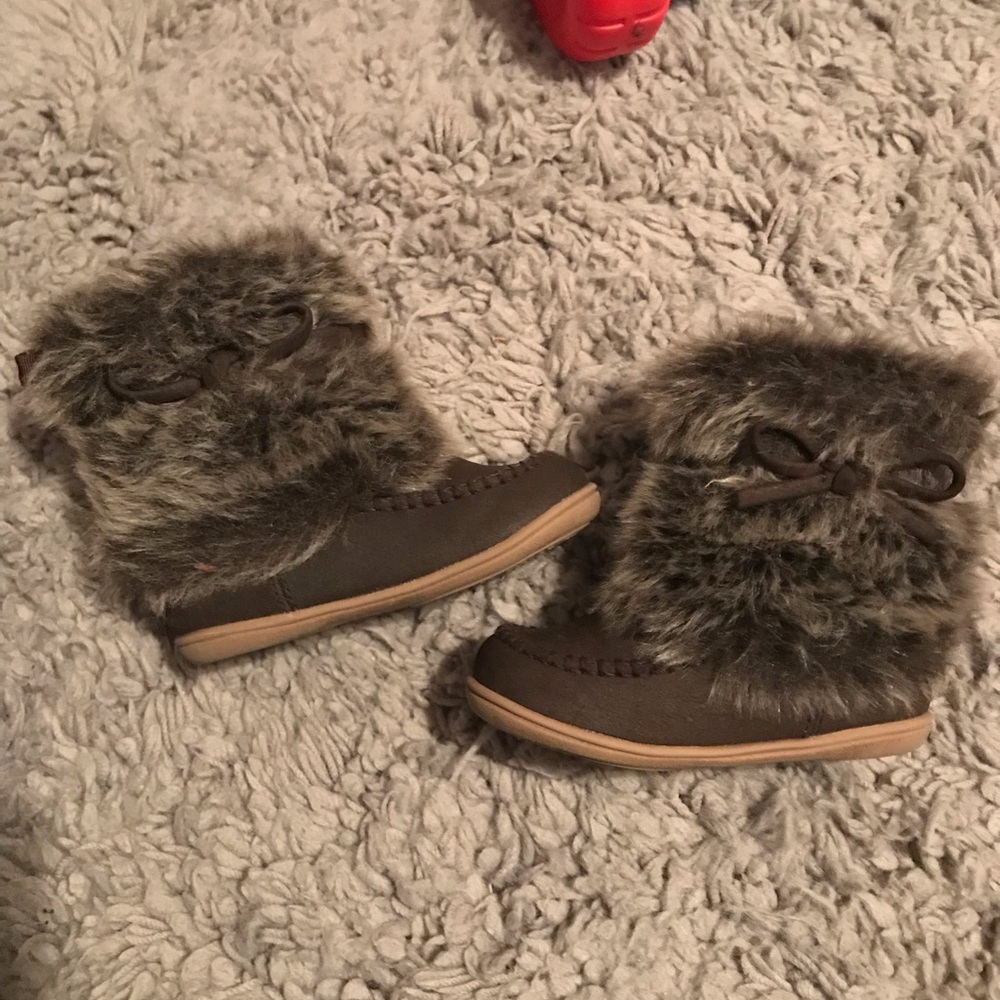 Toddler size 5 winter boots
